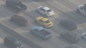 Yellow Ford Mustang weaves through LA traffic to avoid cops on hour-long chase