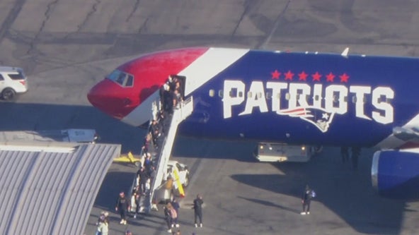 Dodgers arrive in LA on Patriots team plane