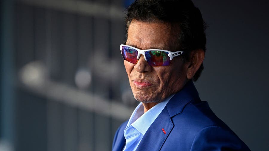 Dodgers legend Fernando Valenzuela hospitalized: reports