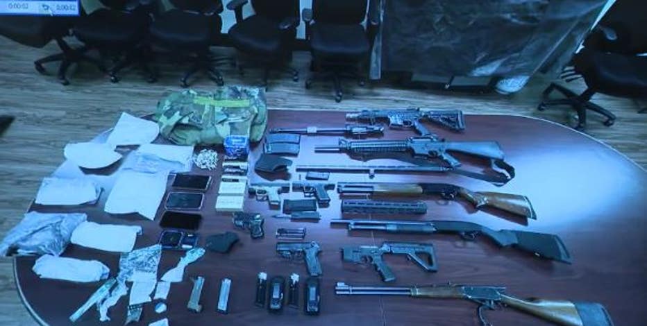 guns-1.jpg?ve=1&tl=1