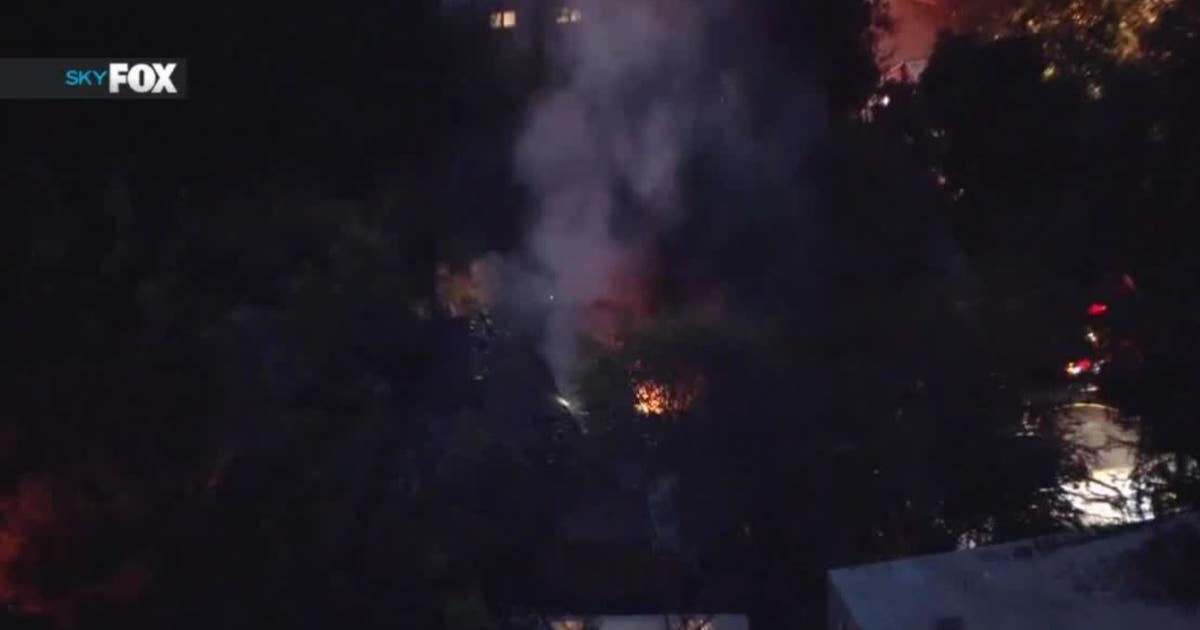 Man found dead after Hollywood Hills home catches fire | FOX 11 Los Angeles