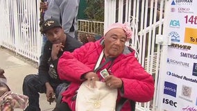 ‘Sweet Alice’ Harris, 90, continues Watts tradition of Thanksgiving turkey giveaway