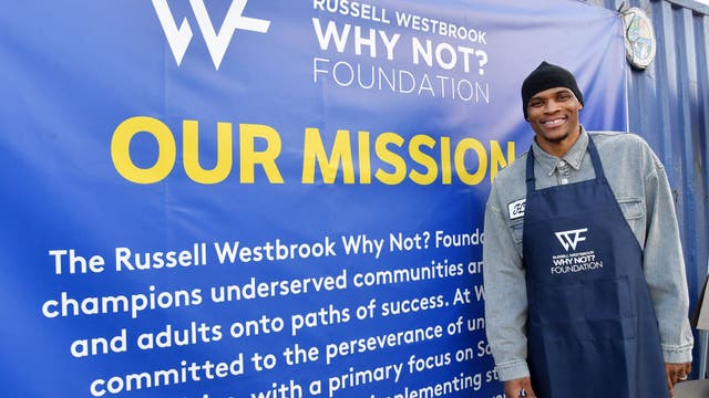 Russell Westbrook's foundation gives out Thanksgiving meals in South LA for 13th year