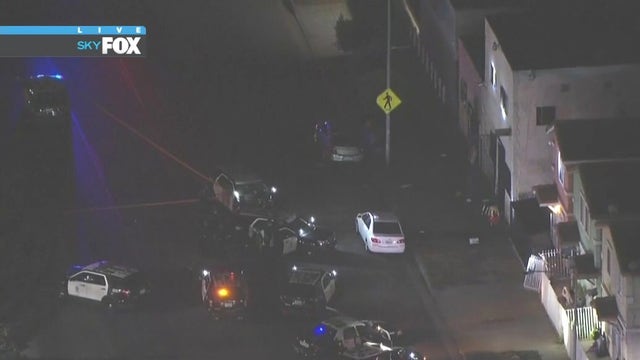 2 LAPD officers shot in South LA, suspect arrested