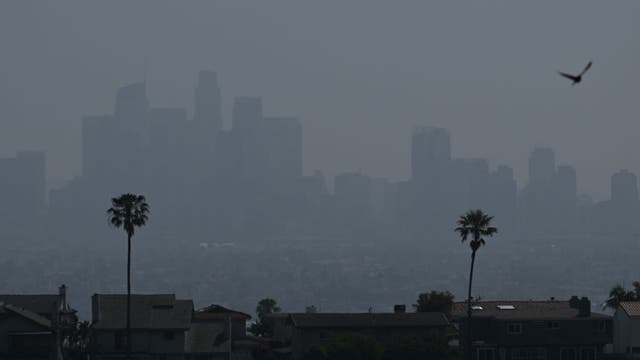 Why is air quality bad in Los Angeles today?