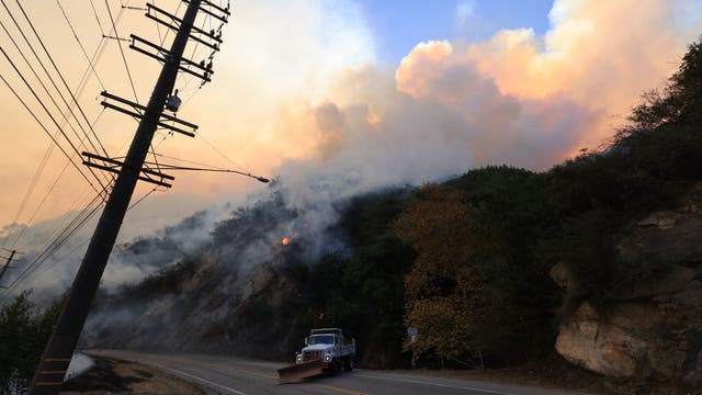 Franklin Fire in Malibu prompts evacuations, road closures as 18K residents impacted