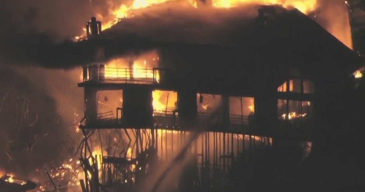 Studio City home collapses from massive LA fire | FOX 11 Los Angeles