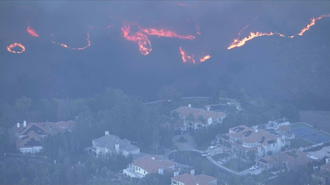 New brush fire sparks in West Hills