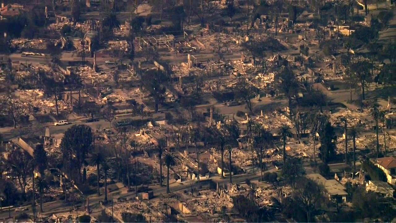 View from SkyFOX shows entire Pacific Palisades neighborhoods demolished