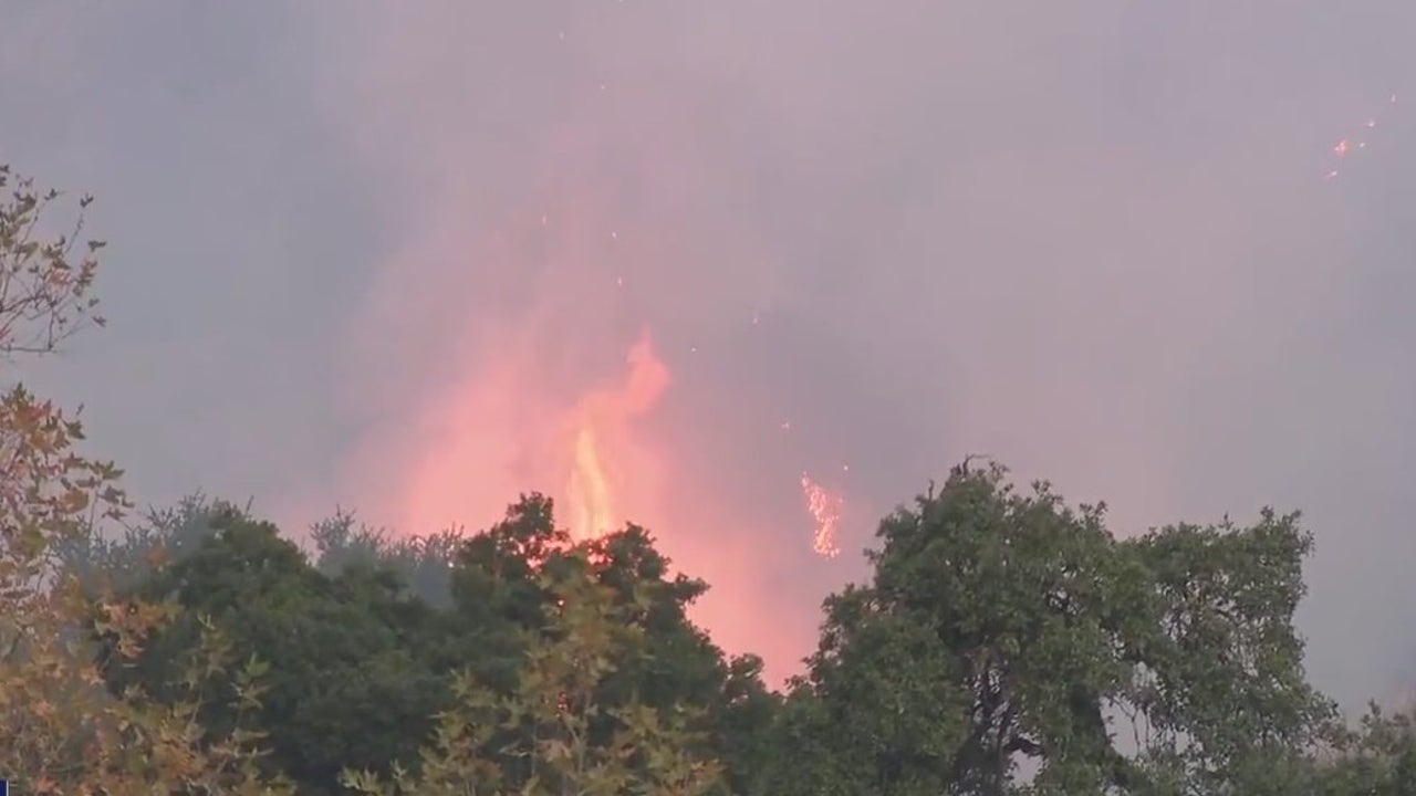 Hurst Fire in Sylmar burns 500+ acres