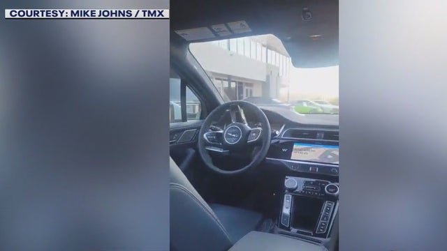 Waymo passenger almost misses flight after car drives in circles