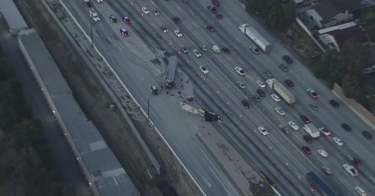 60 Freeway crash: 1 dead, 1 injured after semi-trucks collide in ...