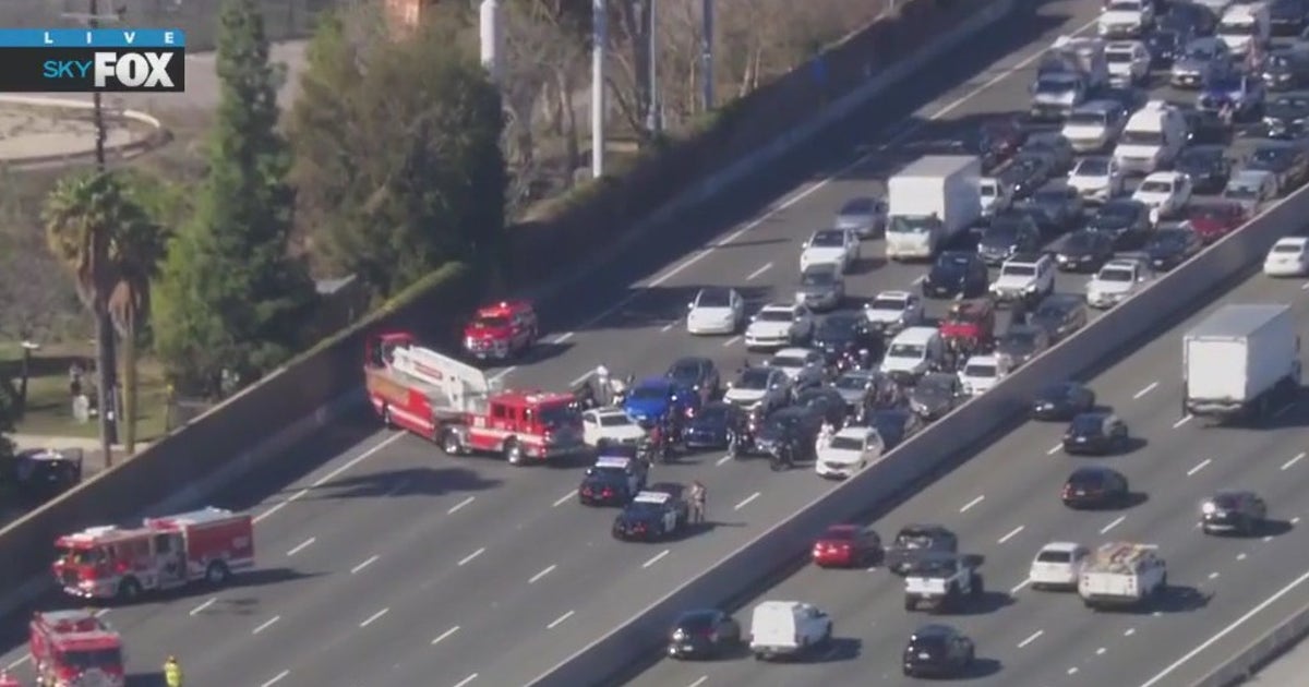 Truck fire shuts down 101 Freeway lanes in Encino | FOX 11 Los Angeles