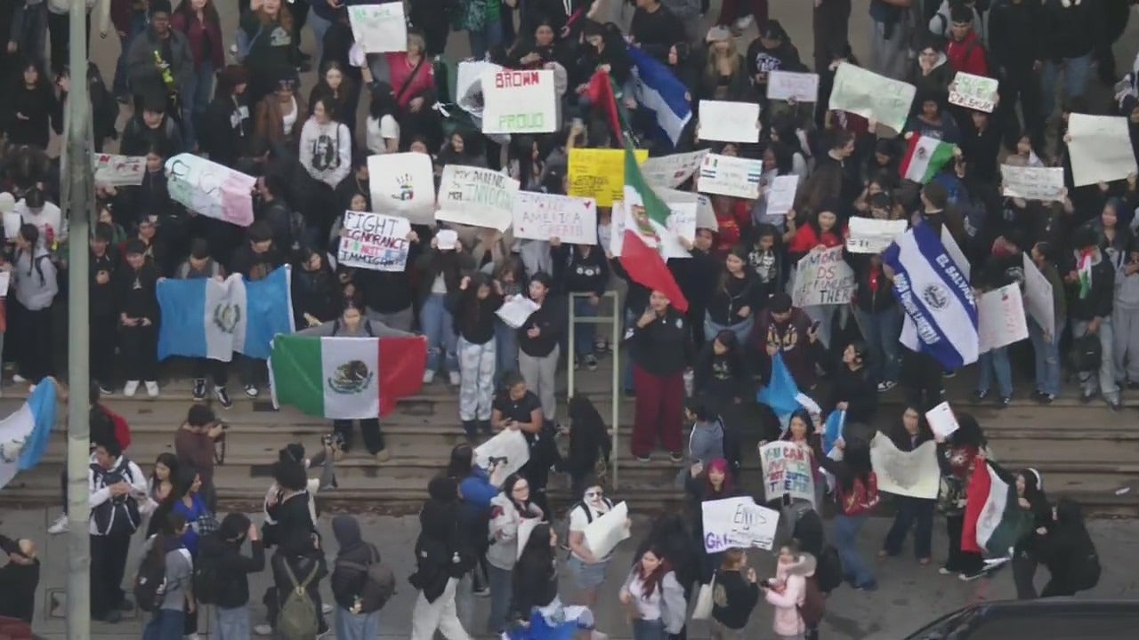 Los Angeles Protests Over Ice Raids Enter 5th Day Fox 11 Los Angeles Los Angeles Protests Over Ice Raids Enter 5th Day Fox 11 Los Angeles