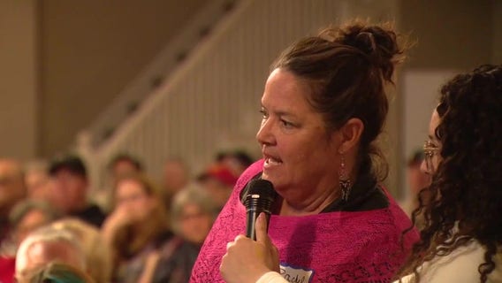 South Bay residents voice frustrations with Trump administration at town hall