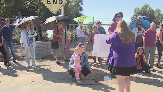 Sunland-Tujunga residents test soil they believe may be toxic