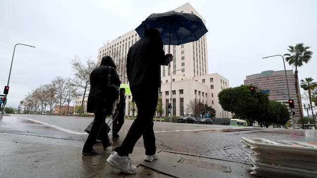 Rain lingers in Southern California forecast: Timeline