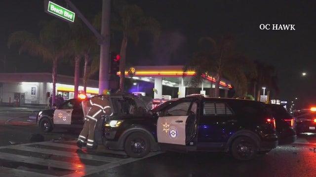 Driver crashes into multiple OC sheriff's patrol cars