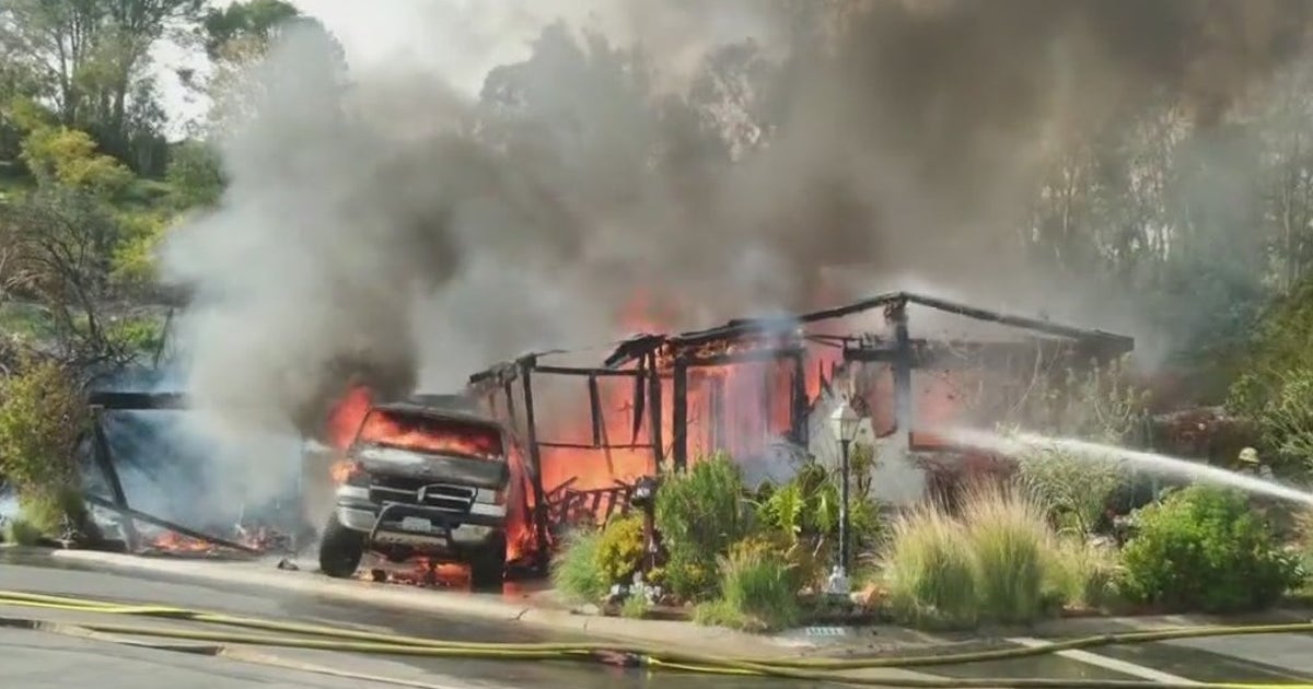 Calabasas mobile home fire leaves woman dead | FOX 11 Los Angeles