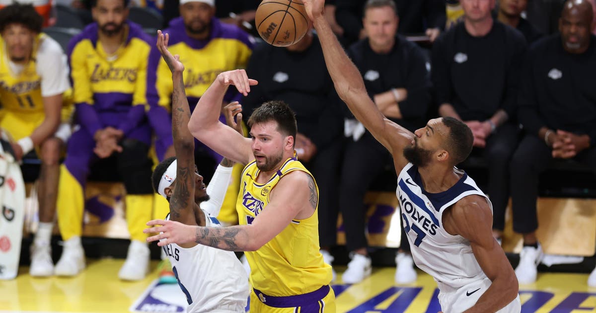 Lakers hold off Timberwolves in Game 2; Series even at 1-1 | FOX 11 Los ...