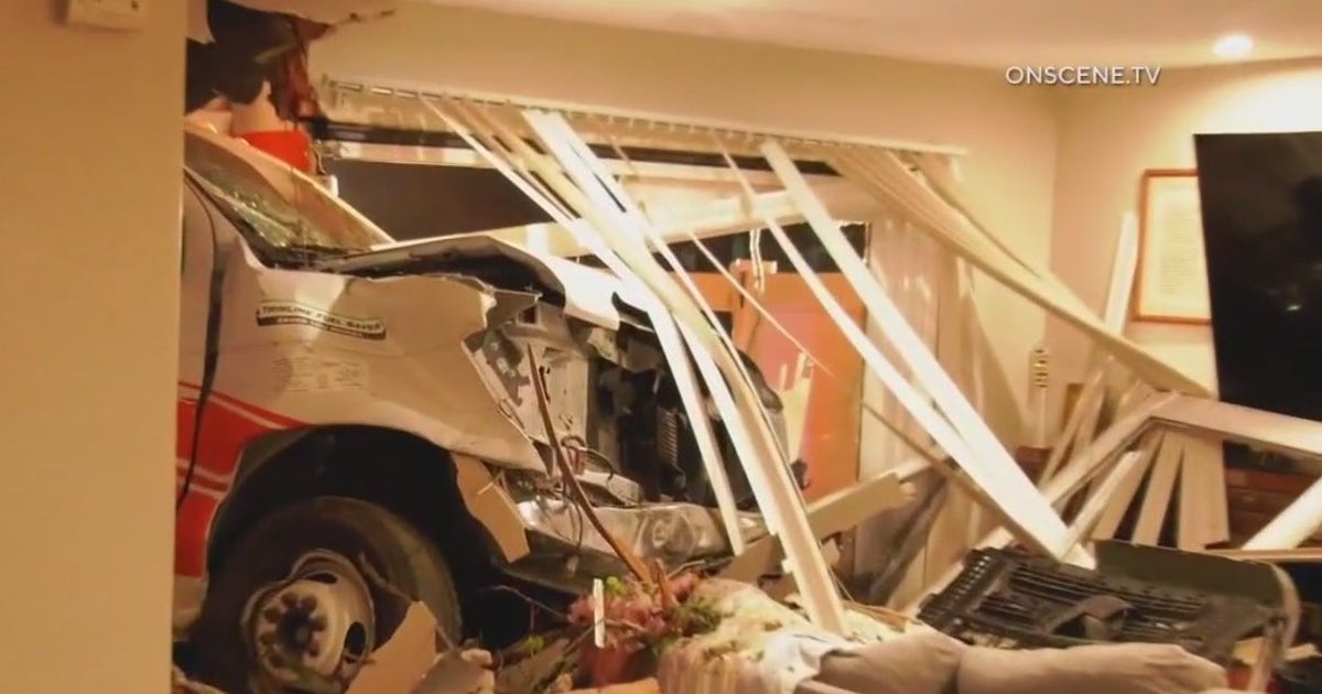 U-Haul truck plows into OC apartment building | FOX 11 Los Angeles