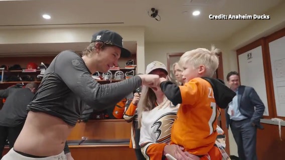 Anaheim Ducks invite 4-year-old to locker room after dramatic OT comeback