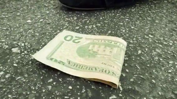 Criminals using $20 'distraction' tactic to scam victims