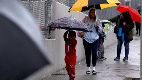 Light rain moves into Southern California: Timeline