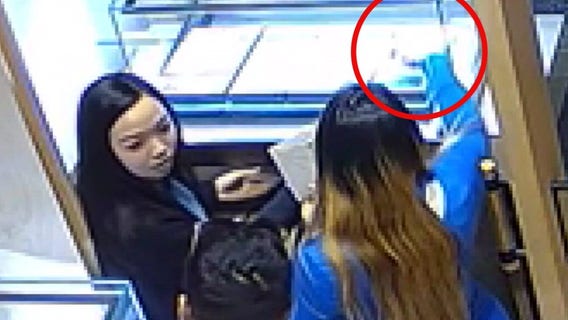 2 LA jewelry stores robbed in as many days: Police searching for suspects