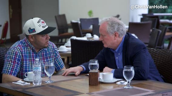 Kilmar Ábrego García: U.S. lawmaker meets with man sent to El Salvador by Trump administration