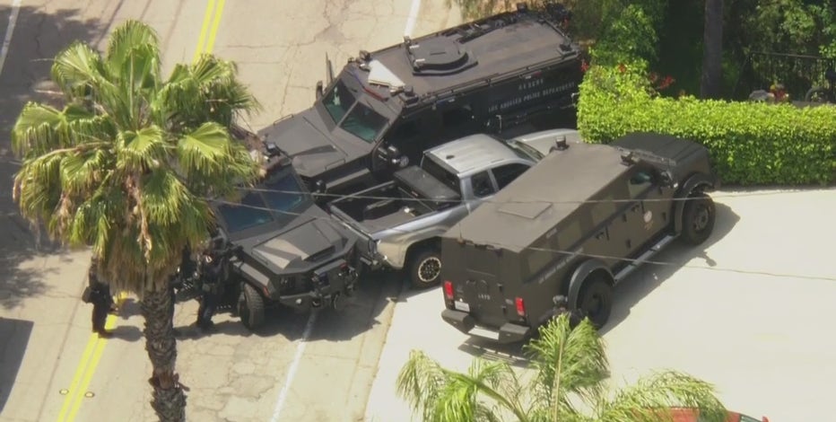LA woman taken into custody following pursuit, hours-long standoff on Coldwater Canyon