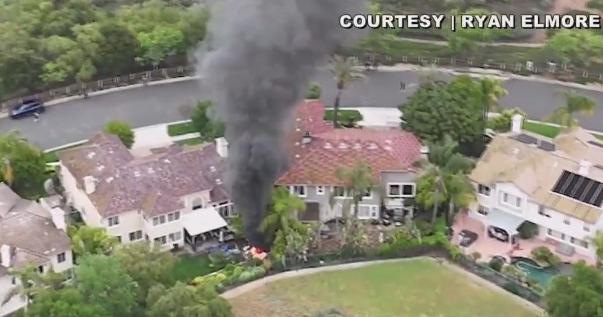 2 people, dog killed in small plane crash in Simi Valley | FOX 11 Los ...