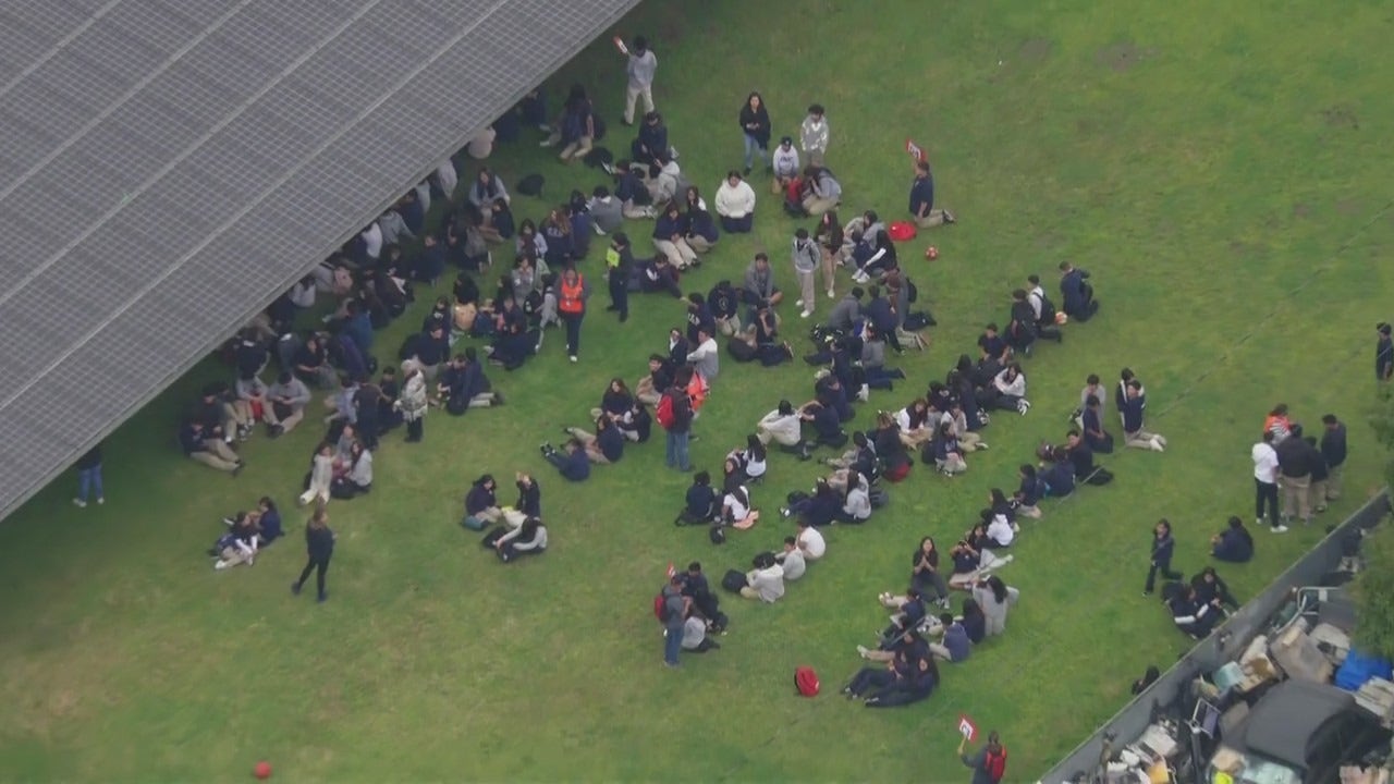 Olive Middle School in Baldwin Park: Police presence as students evacuated
