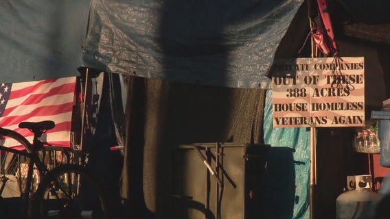 Trump signs order to establish new center in LA to help homeless veterans