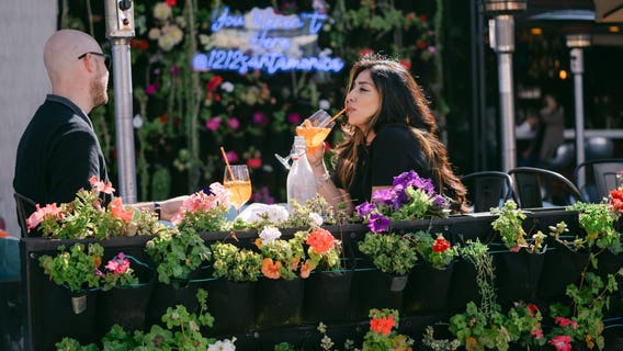 Santa Monica turns 3rd Street Promenade into entertainment zone with open alcohol rules