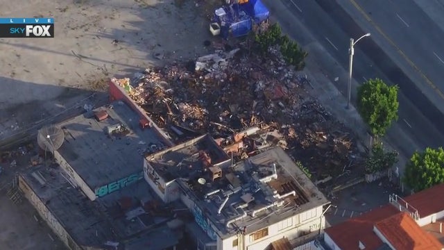 LAPD searching for man with gun in Westlake