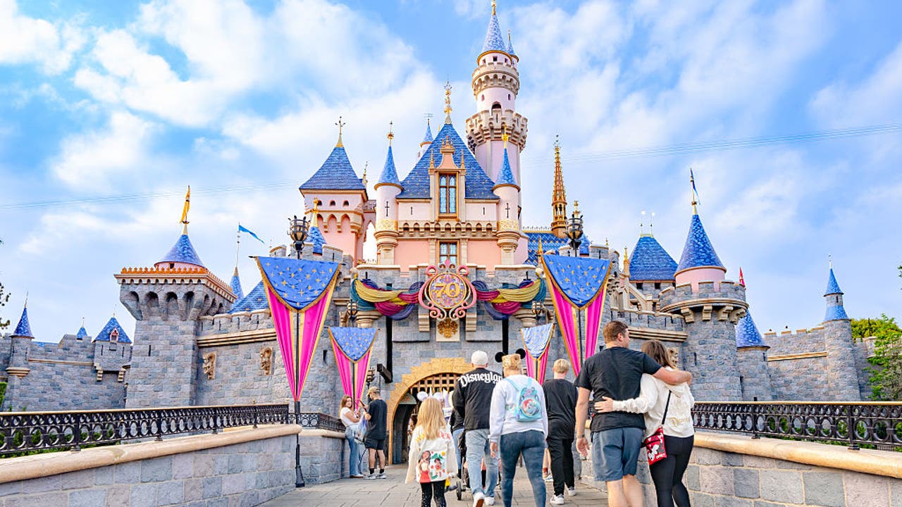 Dad's jaw-dropping Disney 'Princess Breakfast' bill leaves social media users stunned