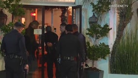 Woodland Hills jewelry store robbed