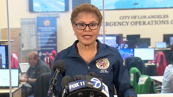 Families allegedly detained by ICE during annual status check-ins, Mayor Bass says