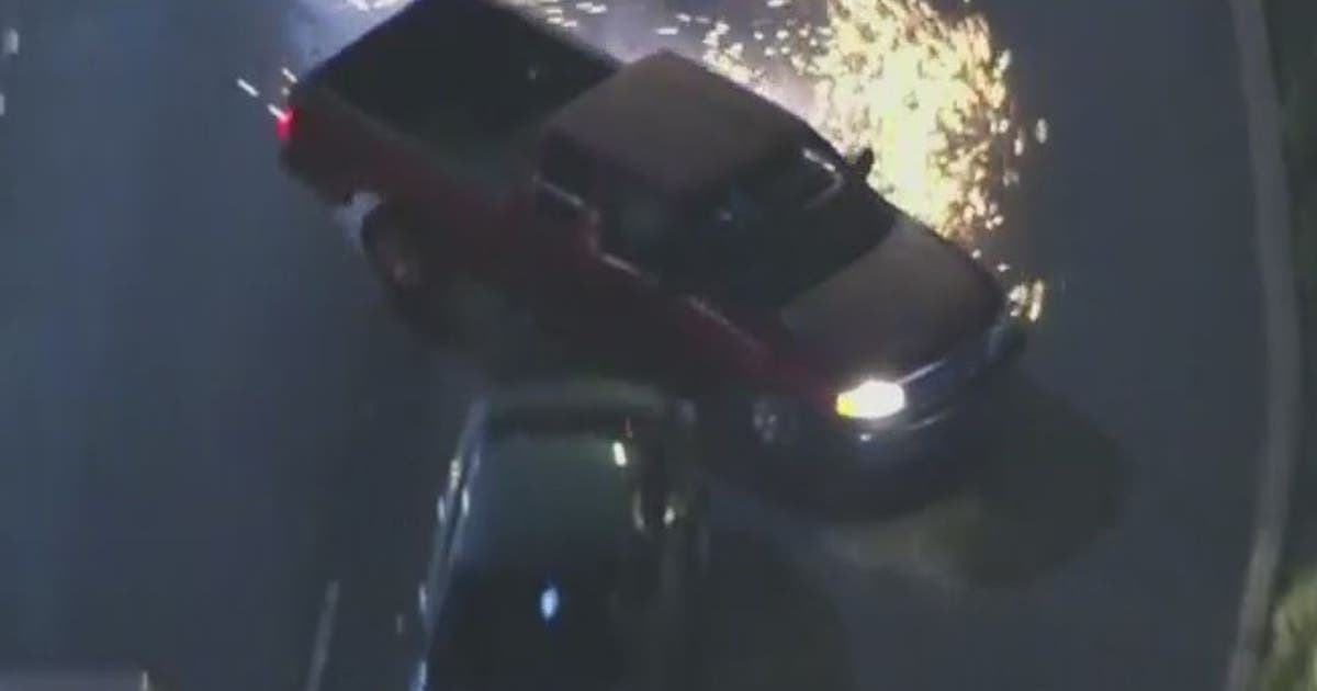 Dramatic police chase ends in crash near Norwalk | FOX 11 Los Angeles