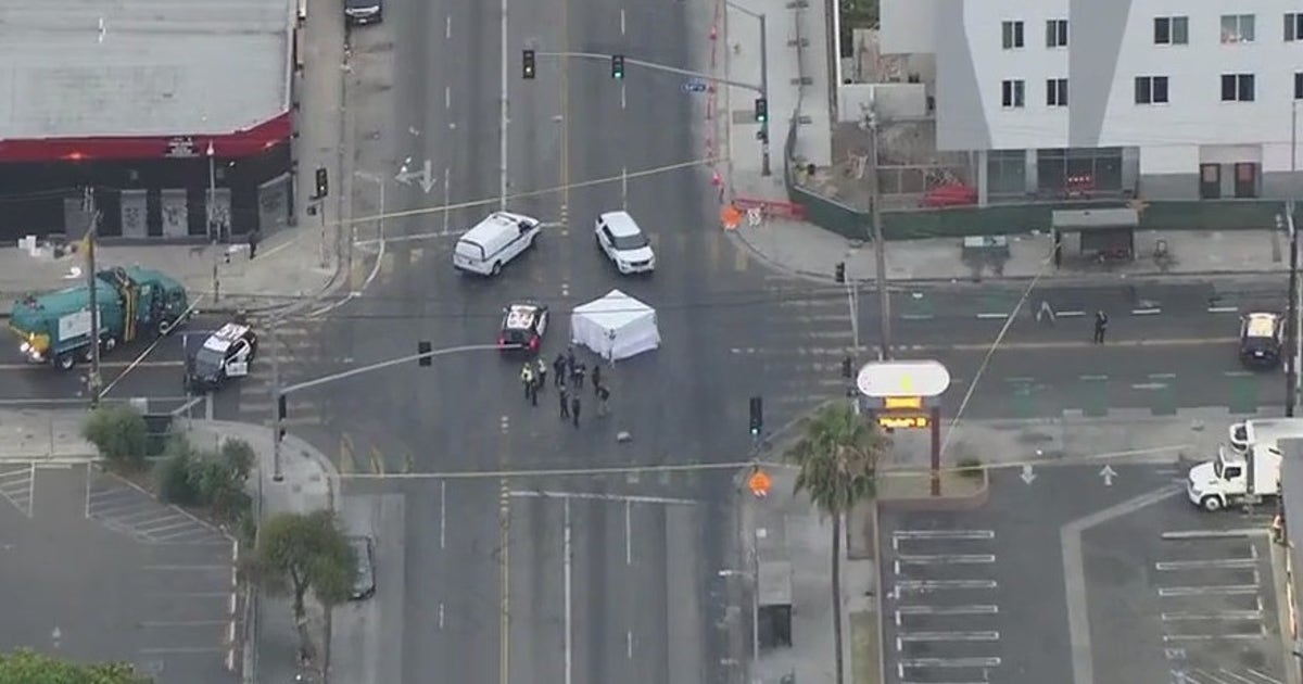 Pedestrian fatally struck in South LA hit-and-run crash | FOX 11 Los ...