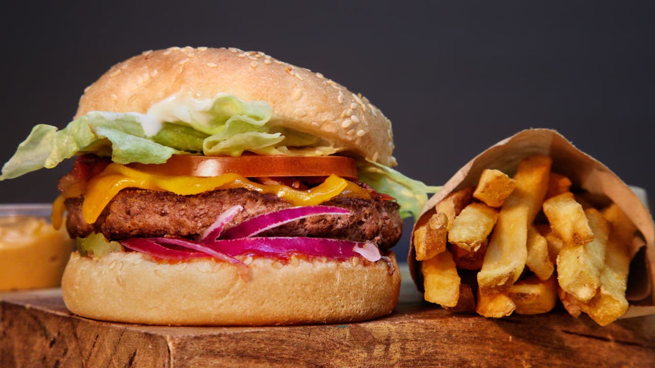 This California chain beats In-N-Out for best fast food burger in America 2nd year in a row