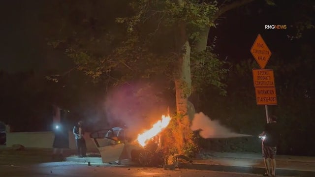 Good Samaritan helps rescue 4 from fiery crash in Beverly Grove