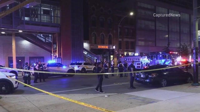 4 killed, 14 wounded in shooting outside Chicago restaurant