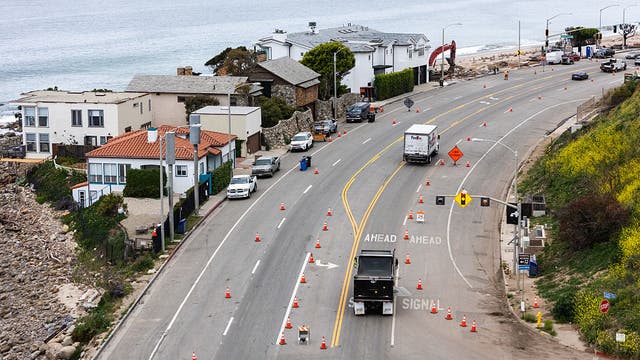 City Council cracking down on 'disaster bus tours' in Palisades fire zone