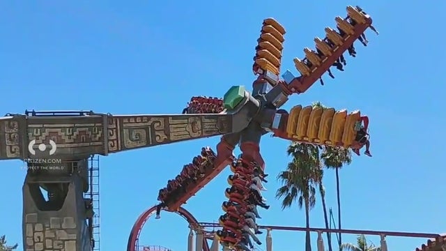 Knott's Berry Farm ride malfunctions mid-air, leaves riders hanging