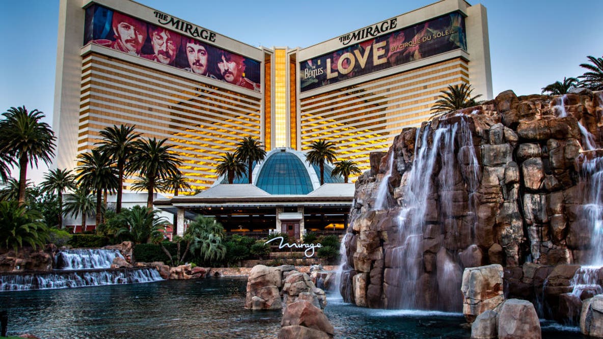 Closed Las Vegas Strip hotel selling off iconic memorabilia, artwork