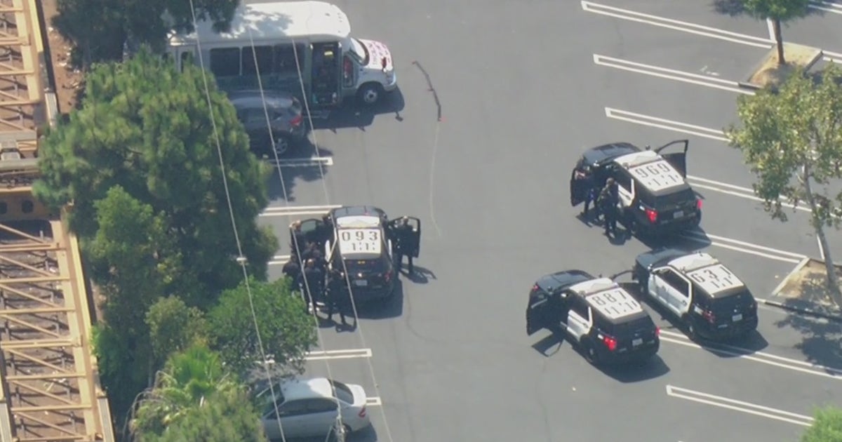 Pursuit suspect in custody after standoff in LA Costco parking lot ...