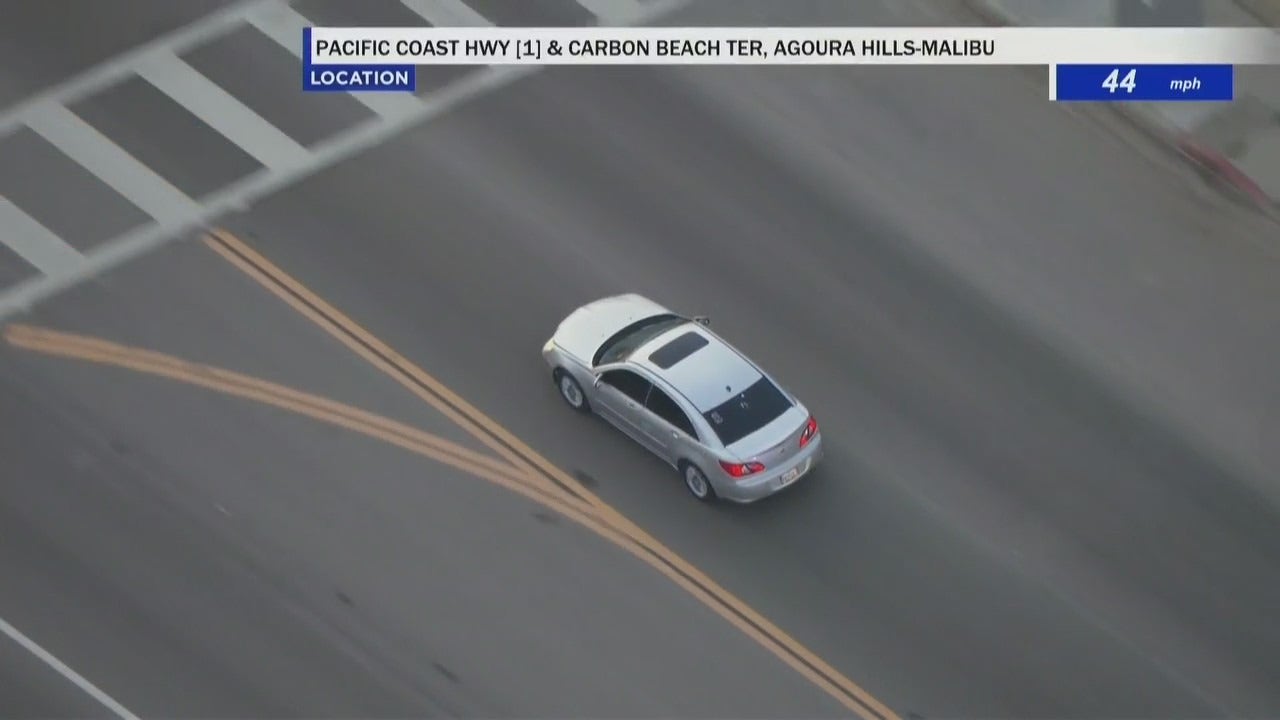 LIVE: Police chase in Malibu with 3 kids inside car