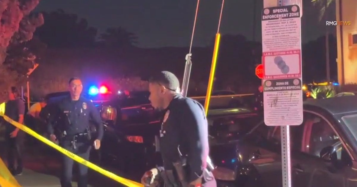 Back-to-back shootings break out in West Los Angeles | FOX 11 Los Angeles